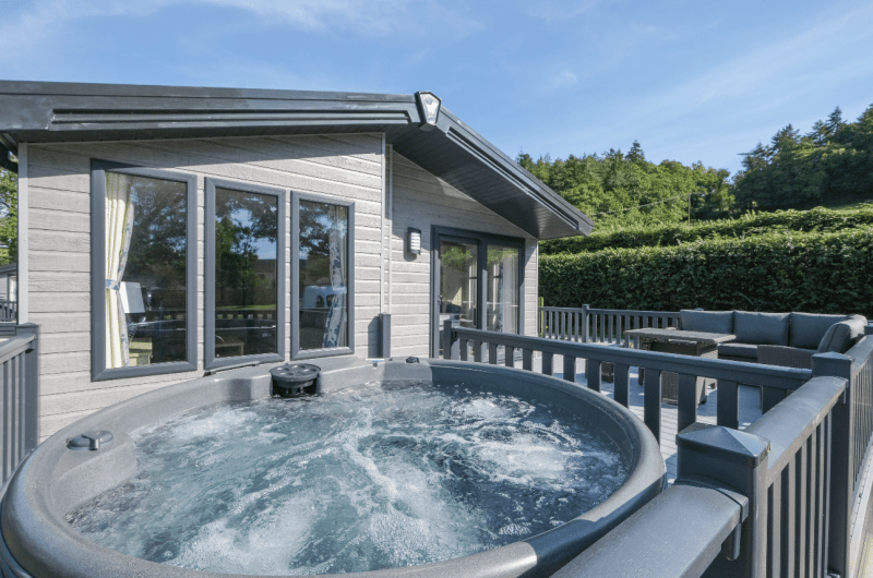 Dog Friendly Holidays Hot Tub