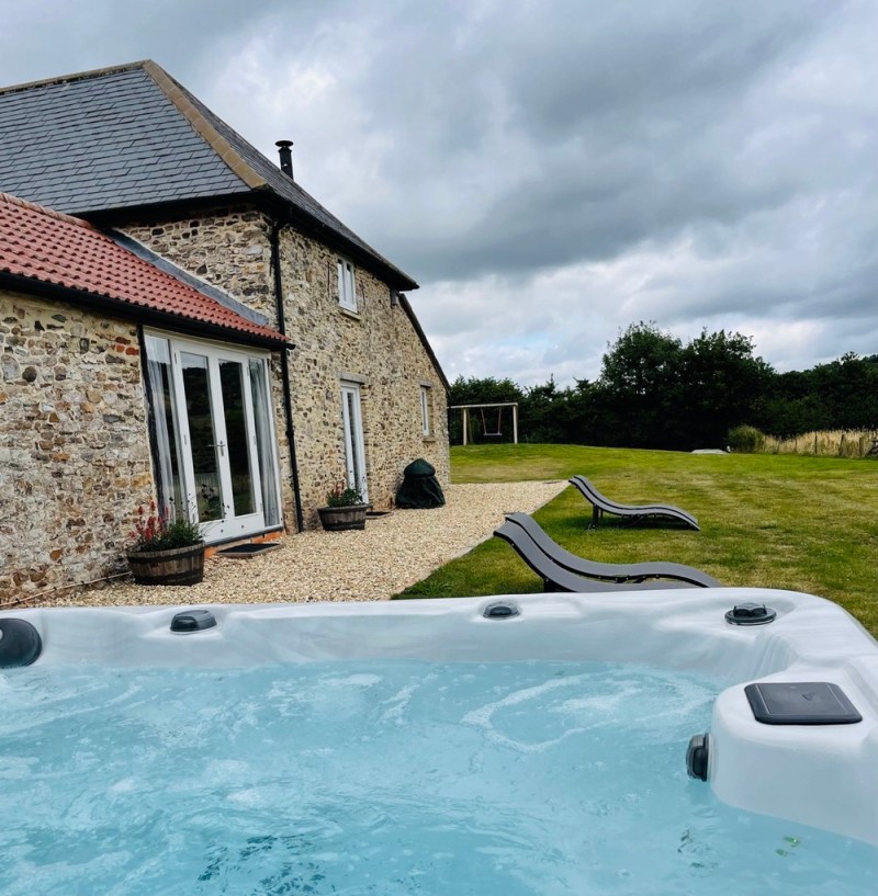 Dog Friendly Holidays With Hot Tub