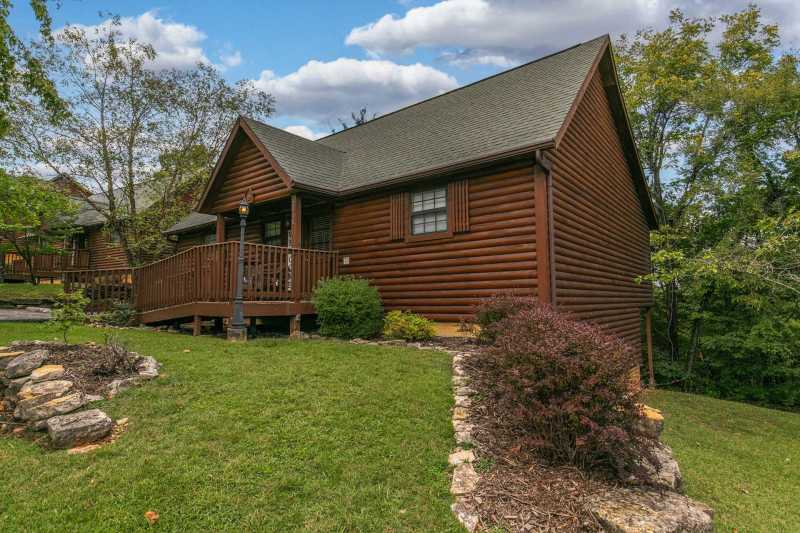 Dog Friendly Log Cabins With Enclosed Garden